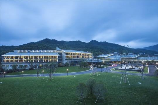 宁波东钱湖华侨豪生大酒店(二灵山温泉)